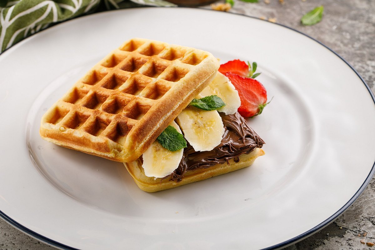 Knusprige Waffeln sind besser als die aus dem Imbiss am Meer. Das Geheimnis liegt in einer Zutat des Teigs