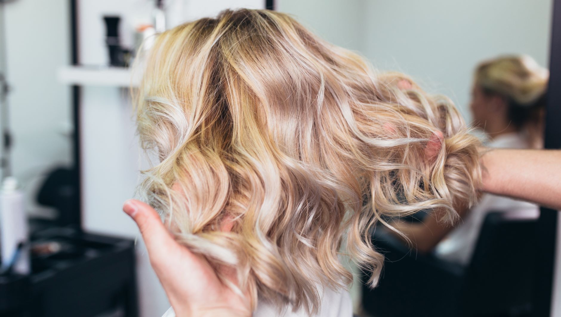 Wie verlängert man die Haltbarkeit von Haarfarbe? 6 Tipps, die Sie beachten sollten