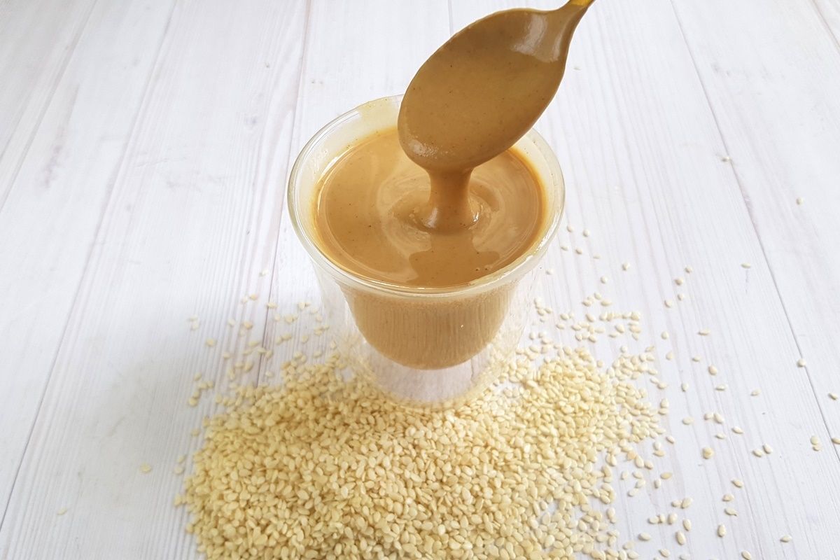 Es reicht, einen Teelöffel in den Kaffee zu geben. Der Appetit verschwindet für lange Zeit. Das ist das Geheimnis der Griechinnen!