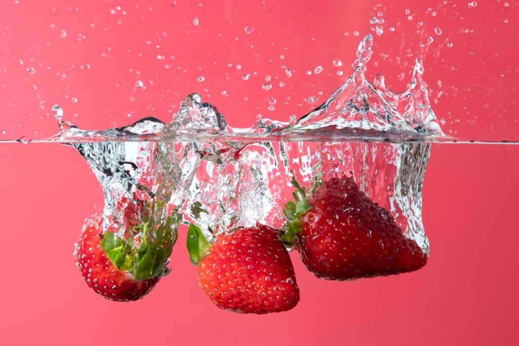 Wie man Erdbeeren richtig wäscht: Eine Methode, die Pestizide ohne Essig und Leitungswasser entfernt