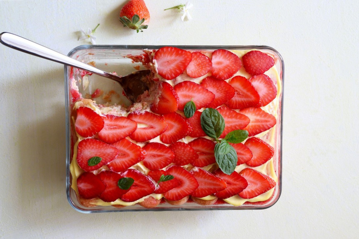 Tiramisu mit Erdbeeren ohne Mascarpone ist ein großer Erfolg: „leicht, fruchtig, unwiderstehlich“