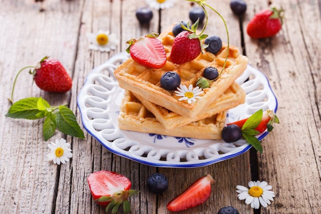 Knusprige Waffeln sind besser als die aus dem Imbiss am Meer. Das Geheimnis liegt in einer Zutat des Teigs